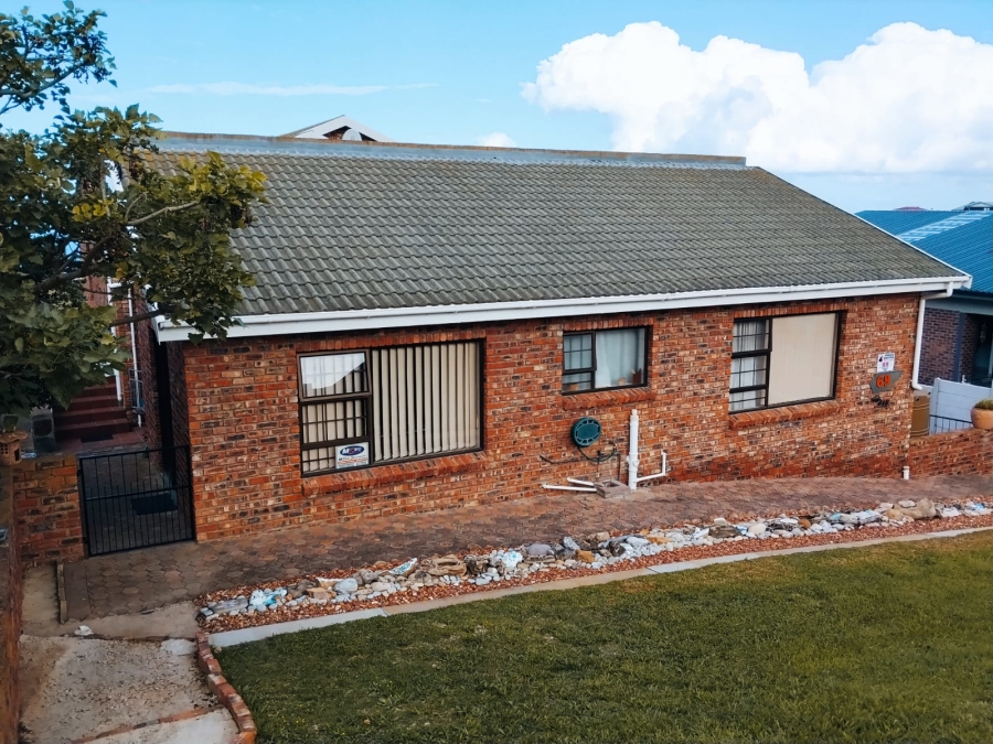 3 Bedroom Property for Sale in Dana Bay Western Cape